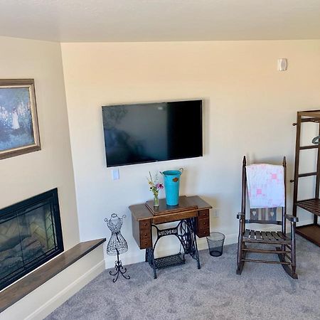 Annie'S Place Bed & Breakfast Boulder Town Bagian luar foto